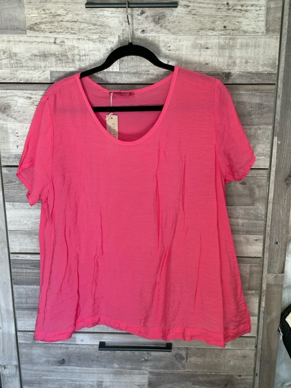 cut loose Hot Pink Scoop Neck Short Sleeve Tee